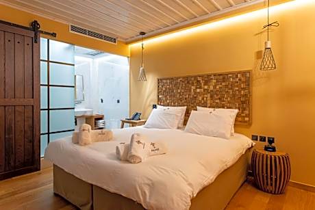 Superior Suite with Mountain View