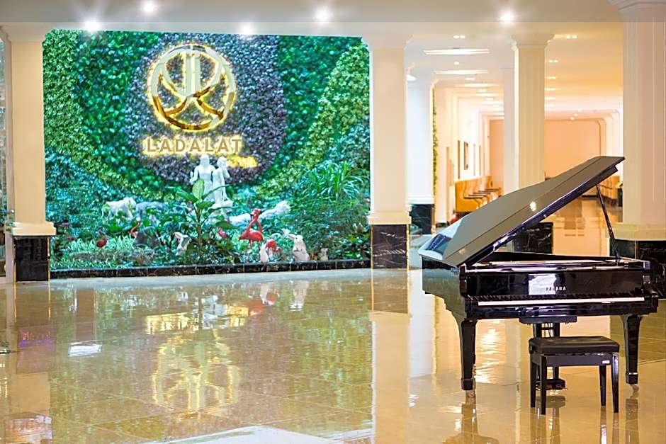 Ladalat Hotel