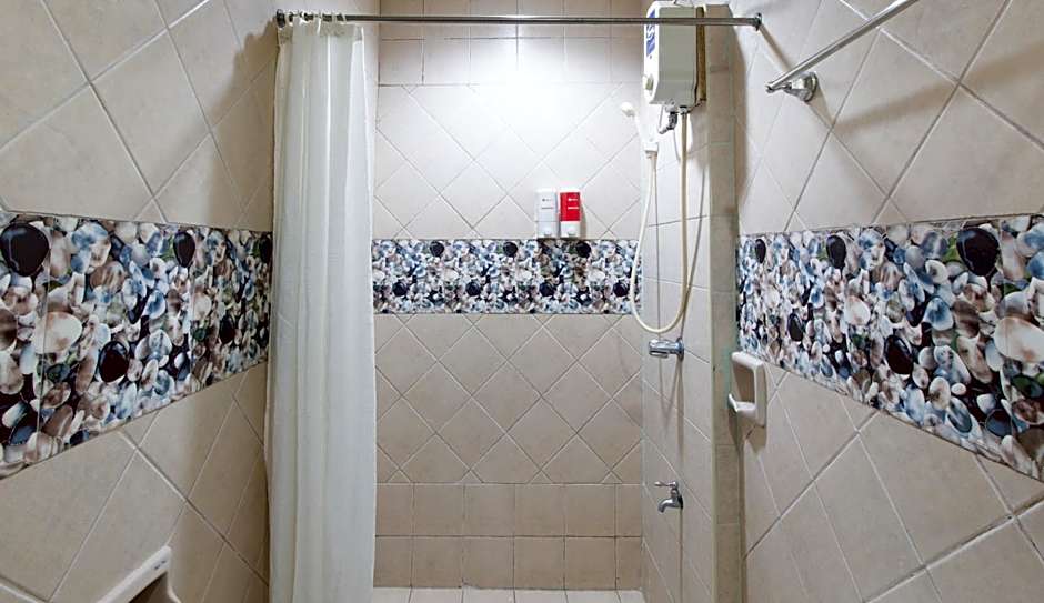 RedDoorz at Teofila Lodge