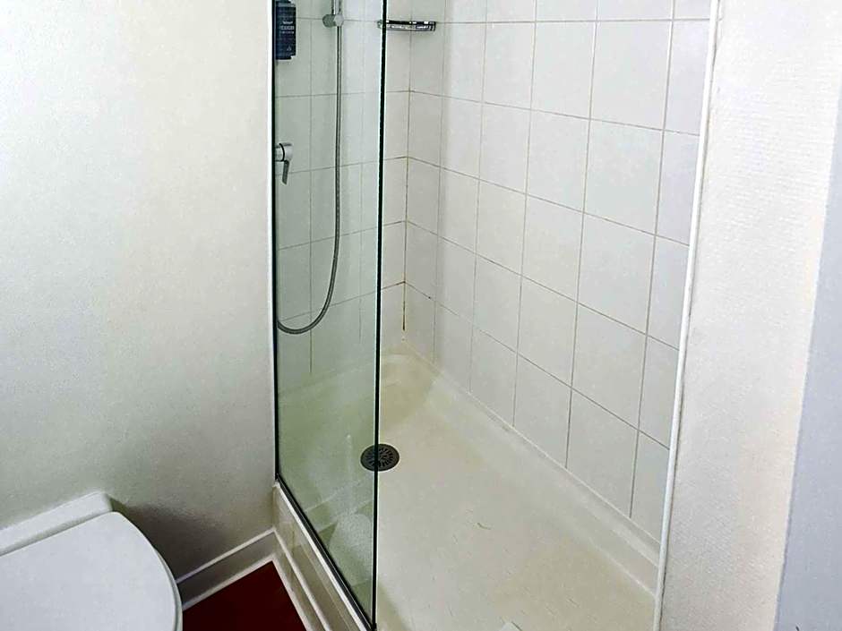 ibis Lyon Est Bron