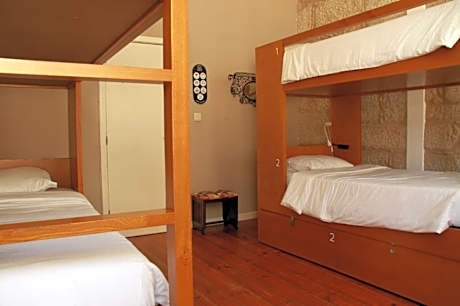 Bed in 4-Bed Mixed Dormitory Room