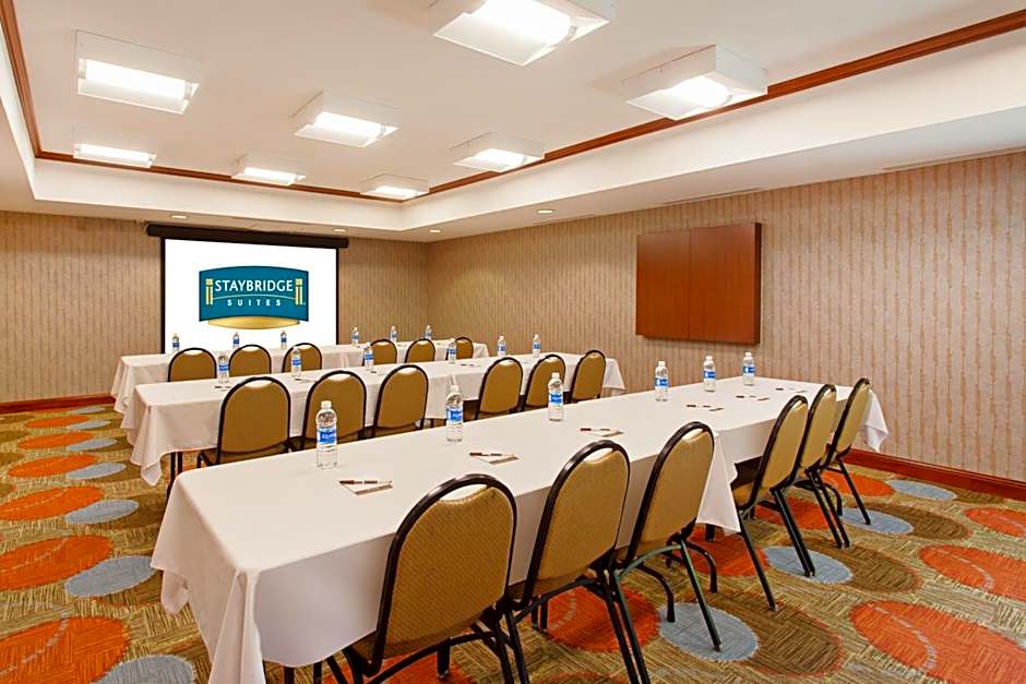 Staybridge Suites Fairfield Napa Valley Area by IHG