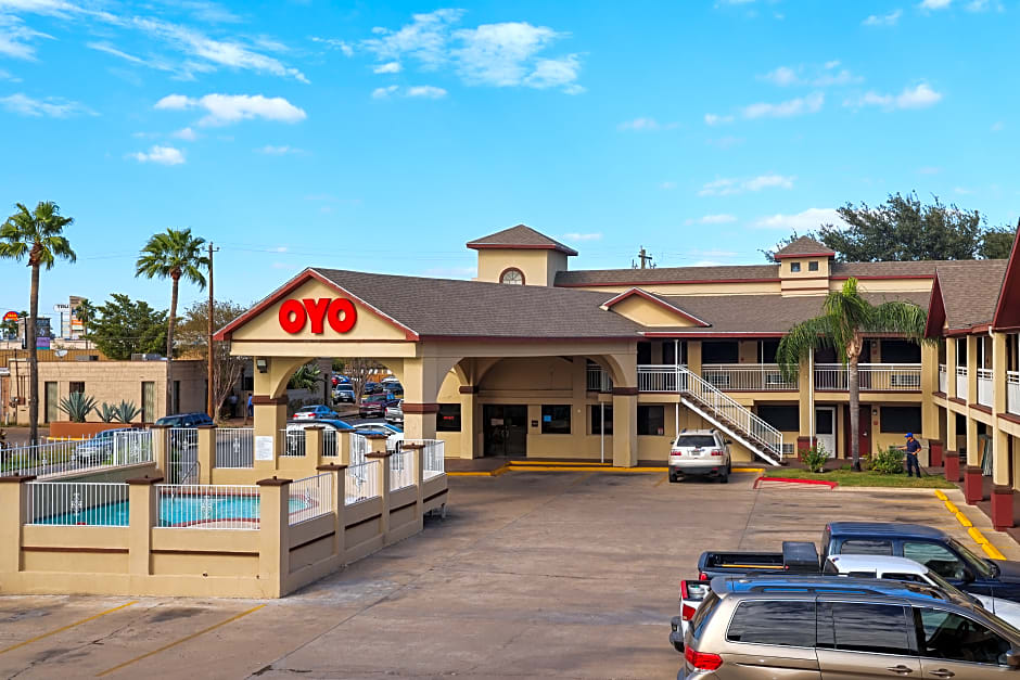 OYO Hotel McAllen Airport South - 1 mi from McAllen Medical Center