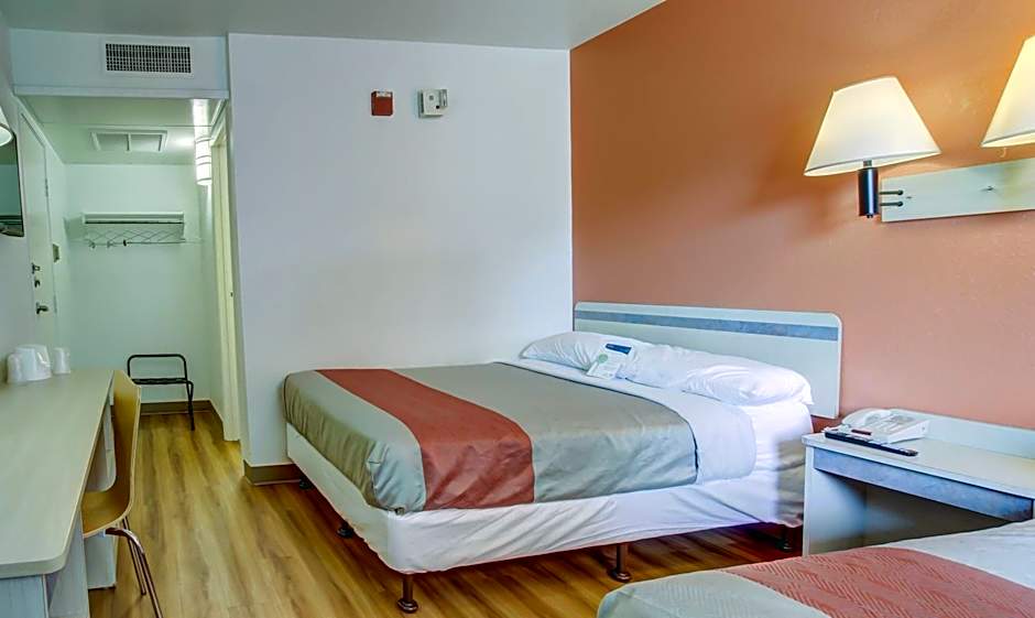 Motel 6-Grants Pass, OR