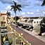 Palm Beach Historic Hotel with Juliette Balconies! 2 blocks from beach!