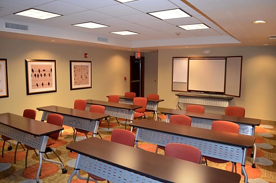 Staybridge Suites Bowling Green, an IHG Hotel