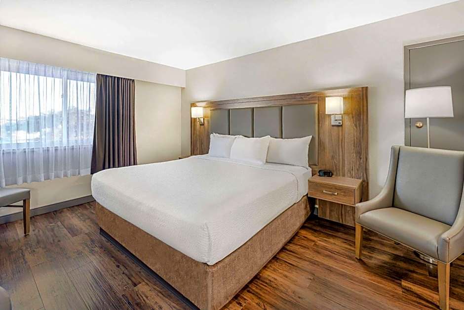 Days Inn by Wyndham Victoria On The Harbour