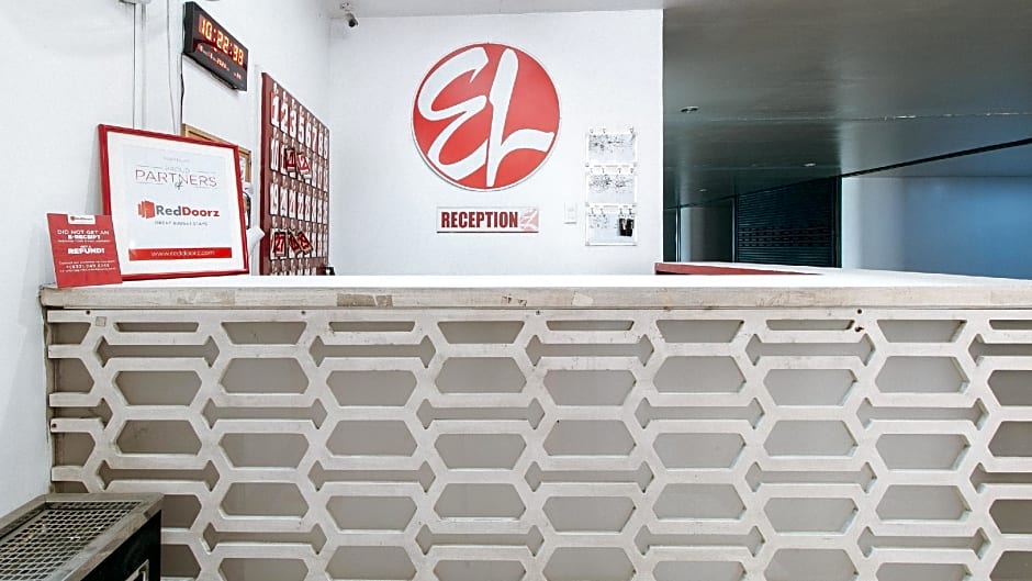 RedDoorz @ EL Highway Hotel Bulacan 