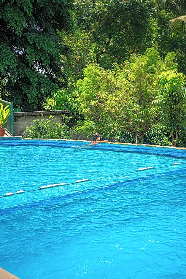 Hotel Deli River and Restaurant Omlandia