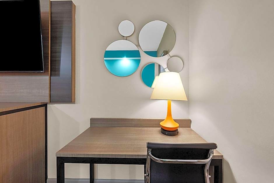 Howard Johnson by Wyndham Jackson