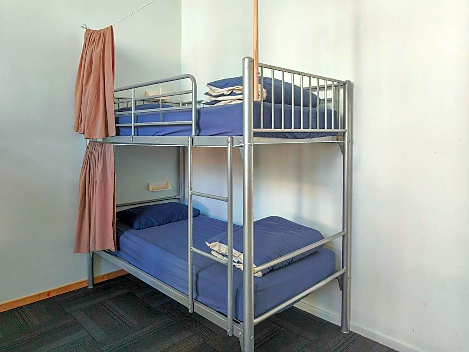 Metro Adventurer Backpackers