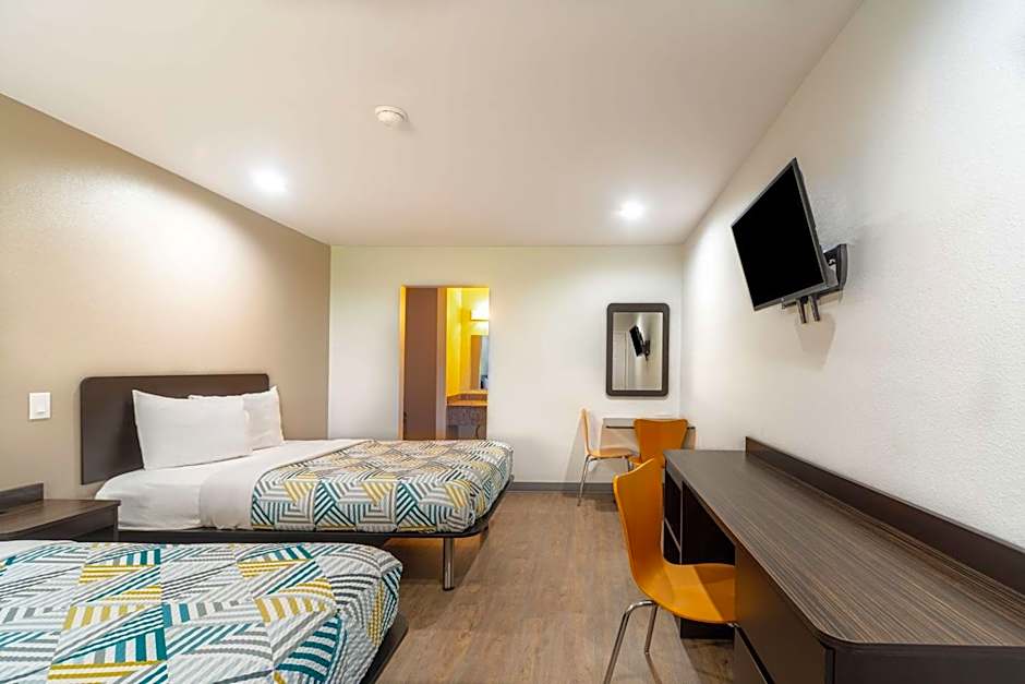 Motel 6-Livingston, TX