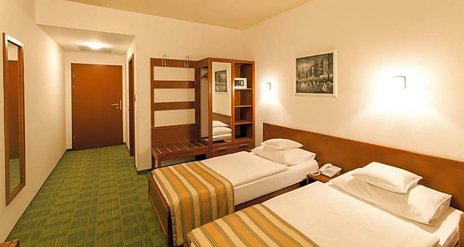 Best Western Airport Hotel Stella