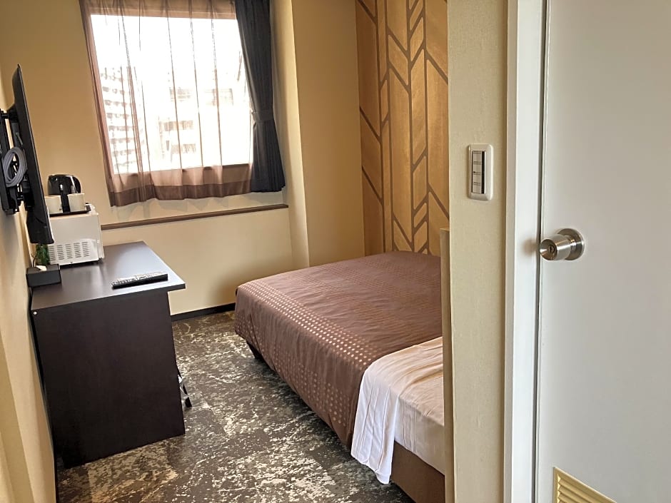 Hotel Livemax Shin Osaka