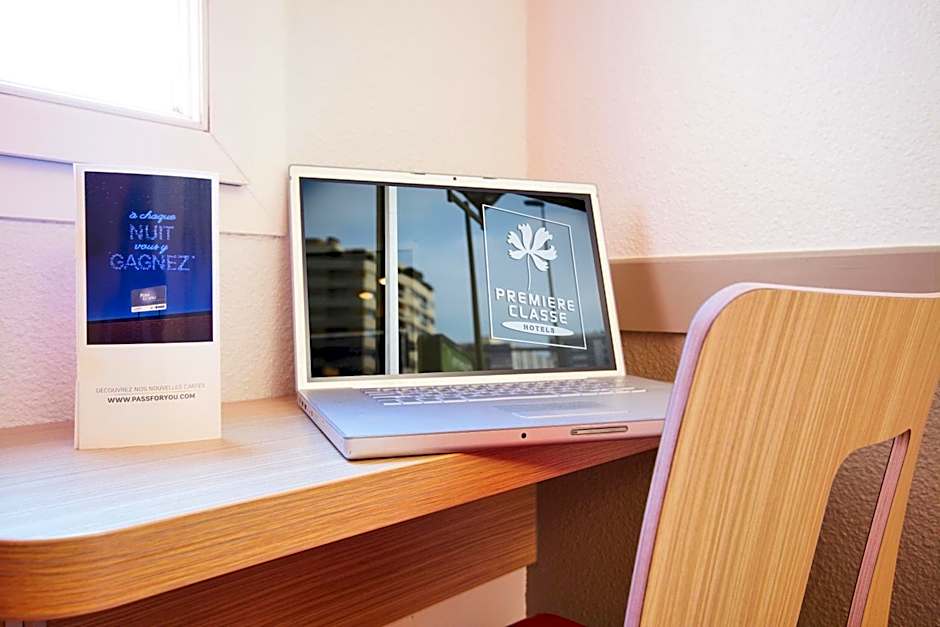 Premiere Classe Paris Ouest - Pont de Suresnes Hotel