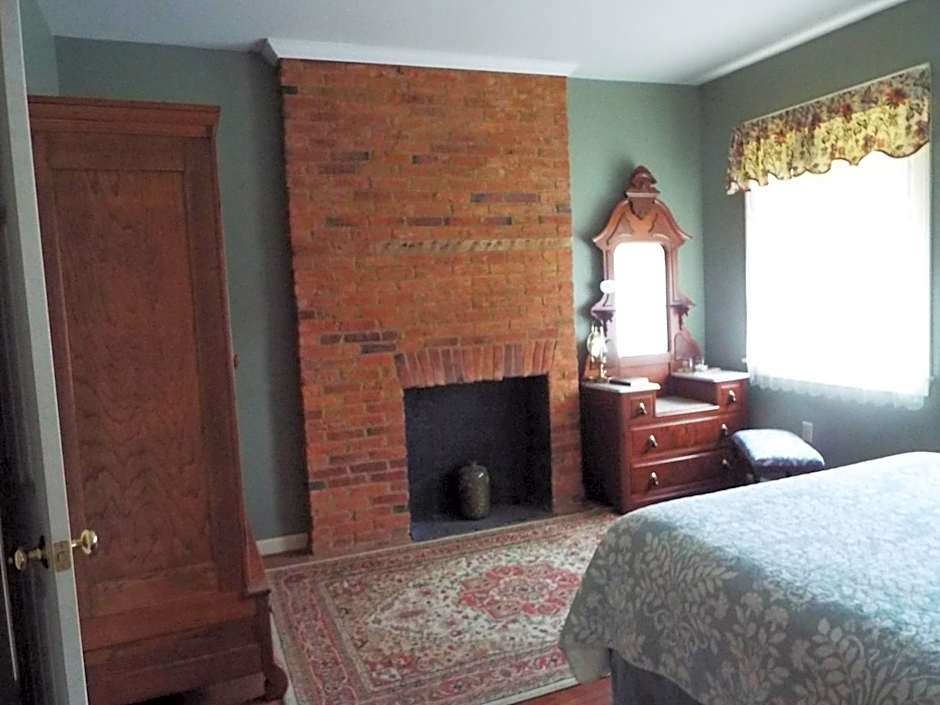 The Tillie Pierce House Inn