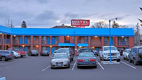 Motel West