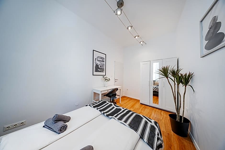 Nice Central City Room