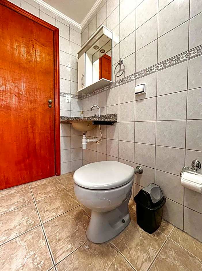 Excelente apto a 170m da Praia da Aviacao SP