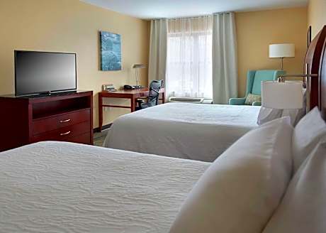 2 Queen Beds