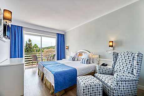 DOUBLE SINGLE USE WITH BALCONY