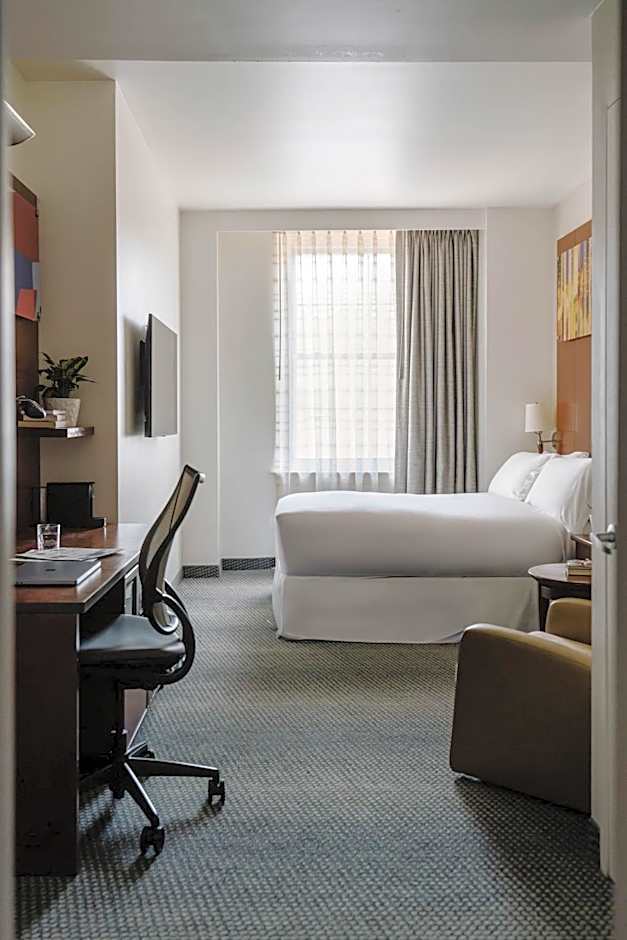 Club Quarters Hotel in Philadelphia