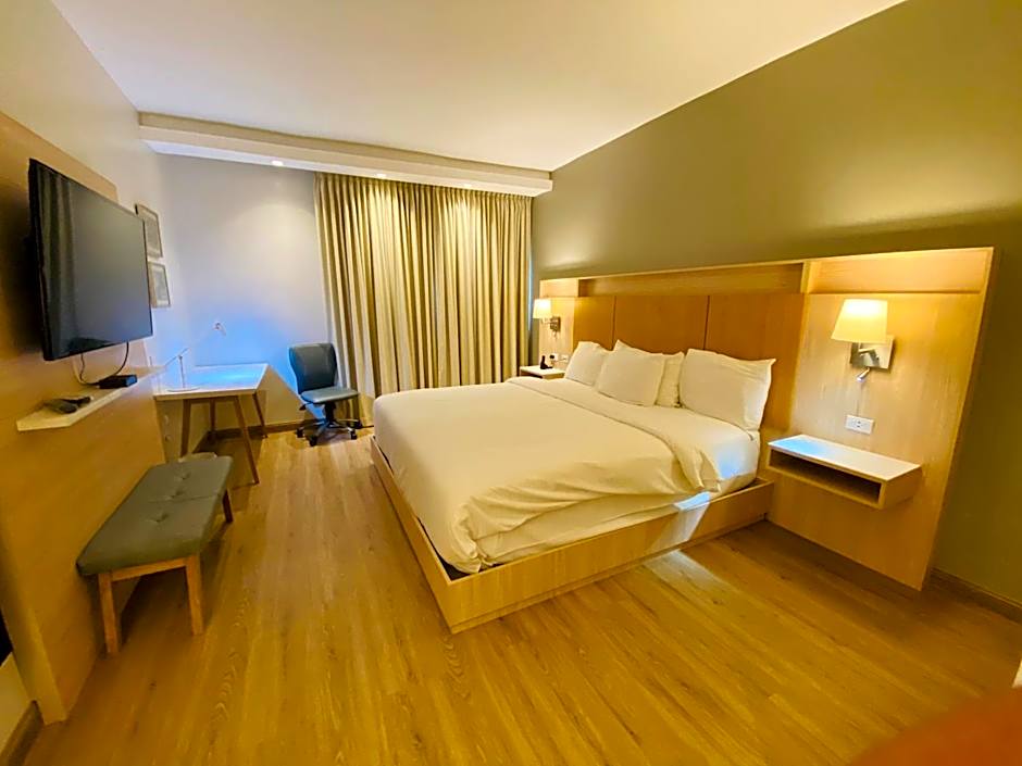 Radisson Colon 2,000 Hotel & Casino