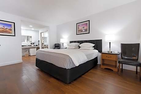 Standard King Room (Ground Level)