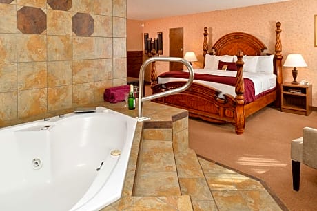 1 King Bed, Suite, Nonsmoking