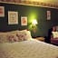 Crest Country Inn