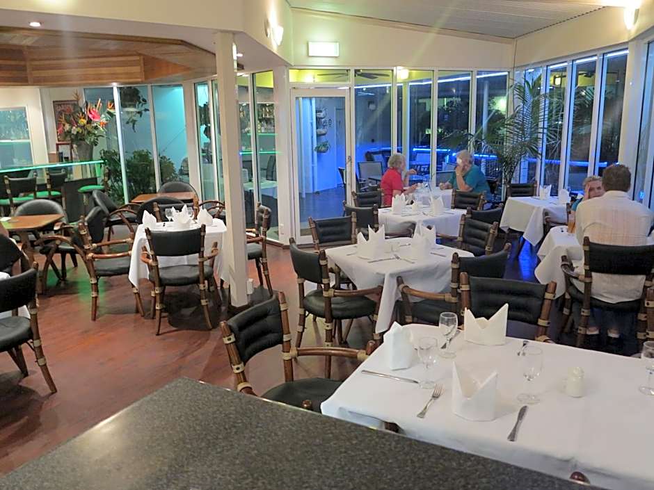 Cairns Sheridan Hotel
