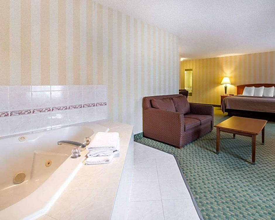 Quality Inn Airport