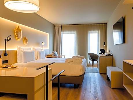 Privilege King Room with View