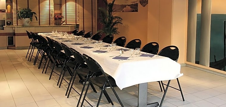 greet hotel Marseille Parc Chanot Velodrome