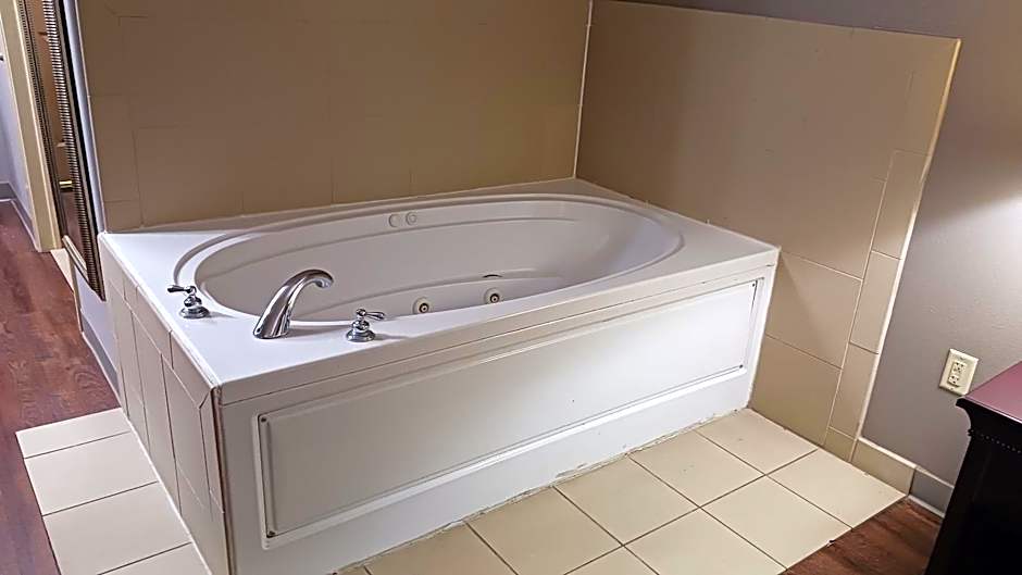 Red Roof Inn & Suites Midland