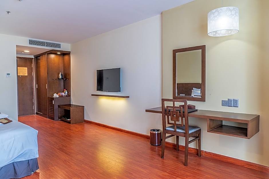 Sai Gon Phu Tho Hotel