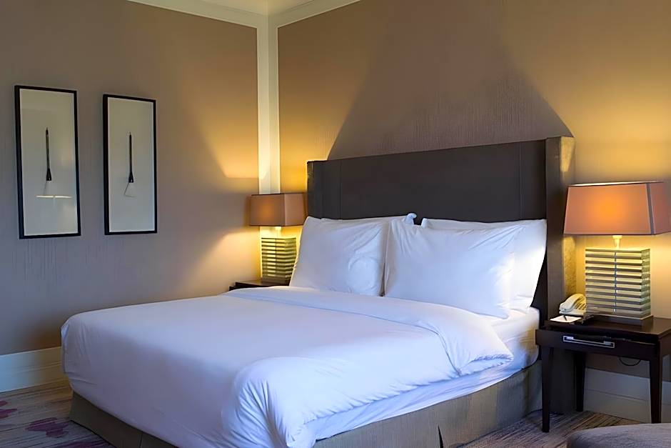 I Hotel Batam