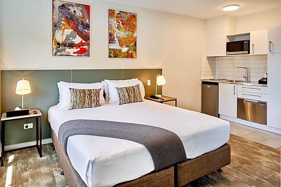 Sojourn Apartment Hotel - Ghuznee