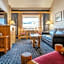 Brewster Mountain Lodge
