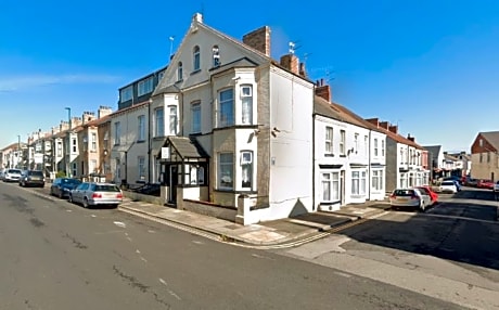 Tudor Lodge - Redcar Beach