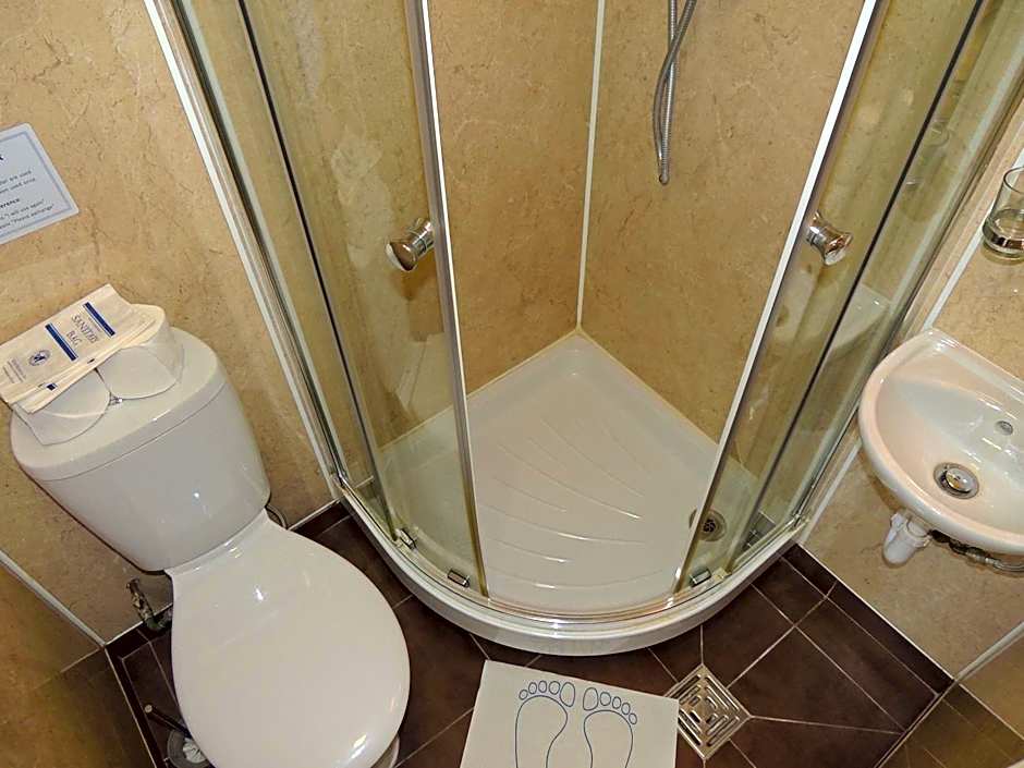 Dolphin Inn - The Lodge