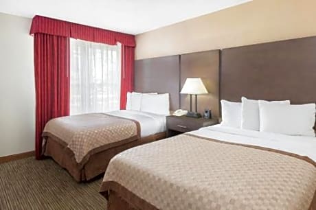 One-Bedroom Suite with Two Double Beds - Non-Smoking