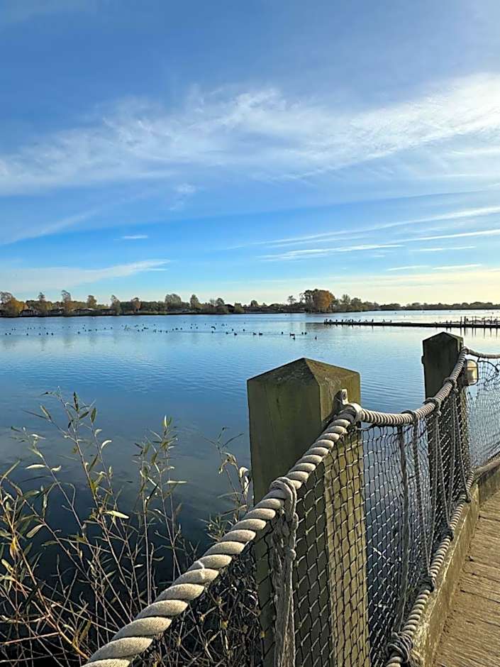 Hot tub retreat at Tattershall Lakes
