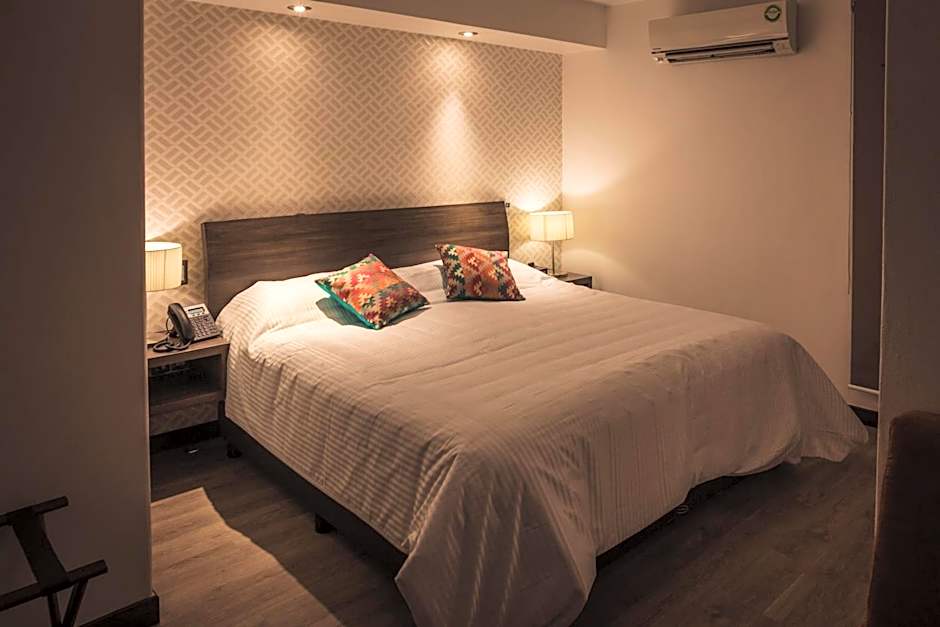 Hotel Platino Expo