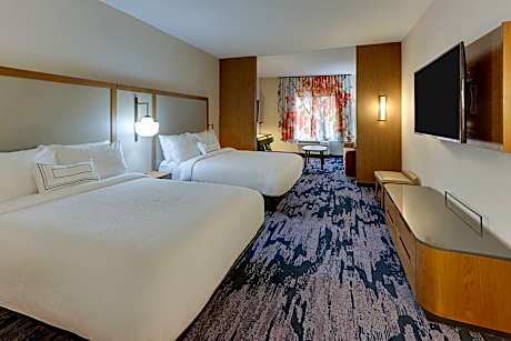 Suite, 2 Queen, Sofa bed