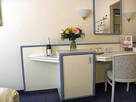 Double Room with Waterbed