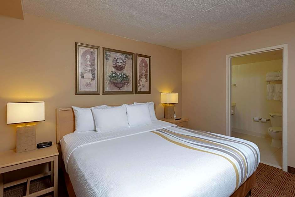 La Quinta Inn & Suites by Wyndham Garden City