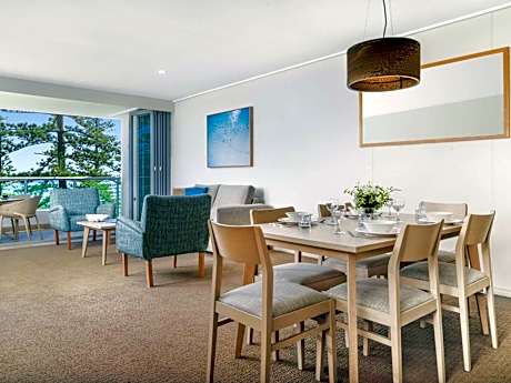 2 Bedroom Ocean View Apartment