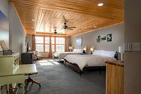 Double Room with Private Bathroom