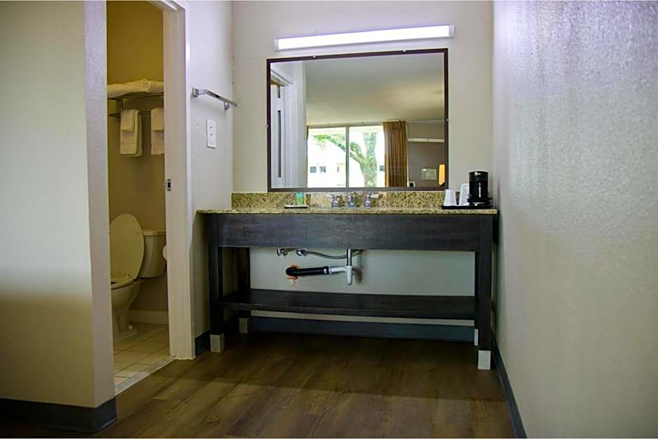 Heritage Inn by Capital O Baton Rouge I 10